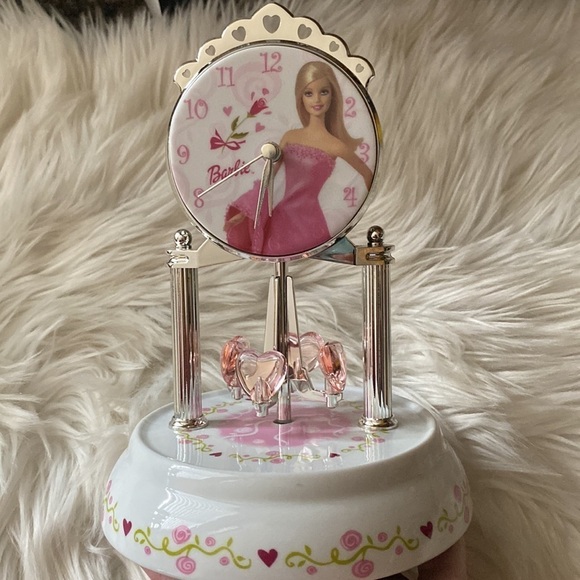 Barbie anniversary keepsake clock - Picture 4 of 7